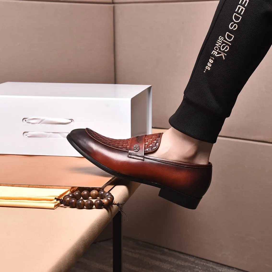 Men's shoes💰540📛📛Original (water-dyed cowhide) Gucci GUCCI official website formal shoes🌀 Italian🇮🇹imported cowhide➕top imported water-dyed cowhide lining💋Finely handmade original bottom, the real thing looks better when photographed in person Standard size 38-44